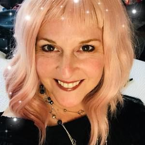 Meet your Posher, Leslie